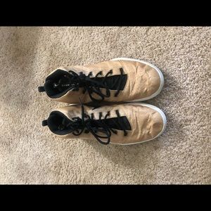 Nike hyperfresh shoes. Size 11